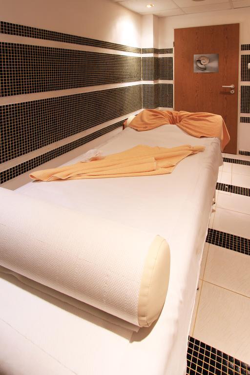 Bona Vita Hotell Golden Sands Exteriör bild