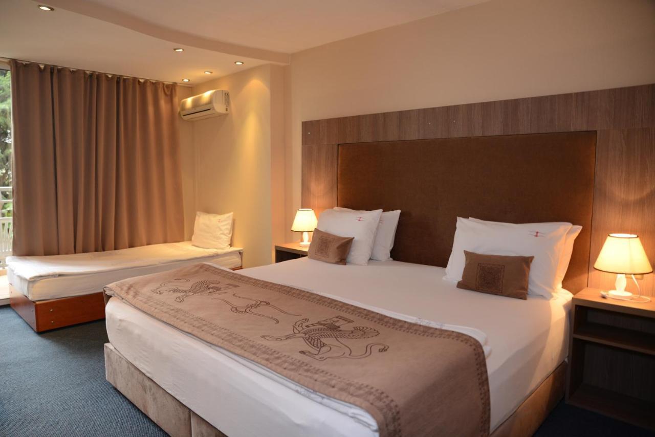 Bona Vita Hotell Golden Sands Exteriör bild