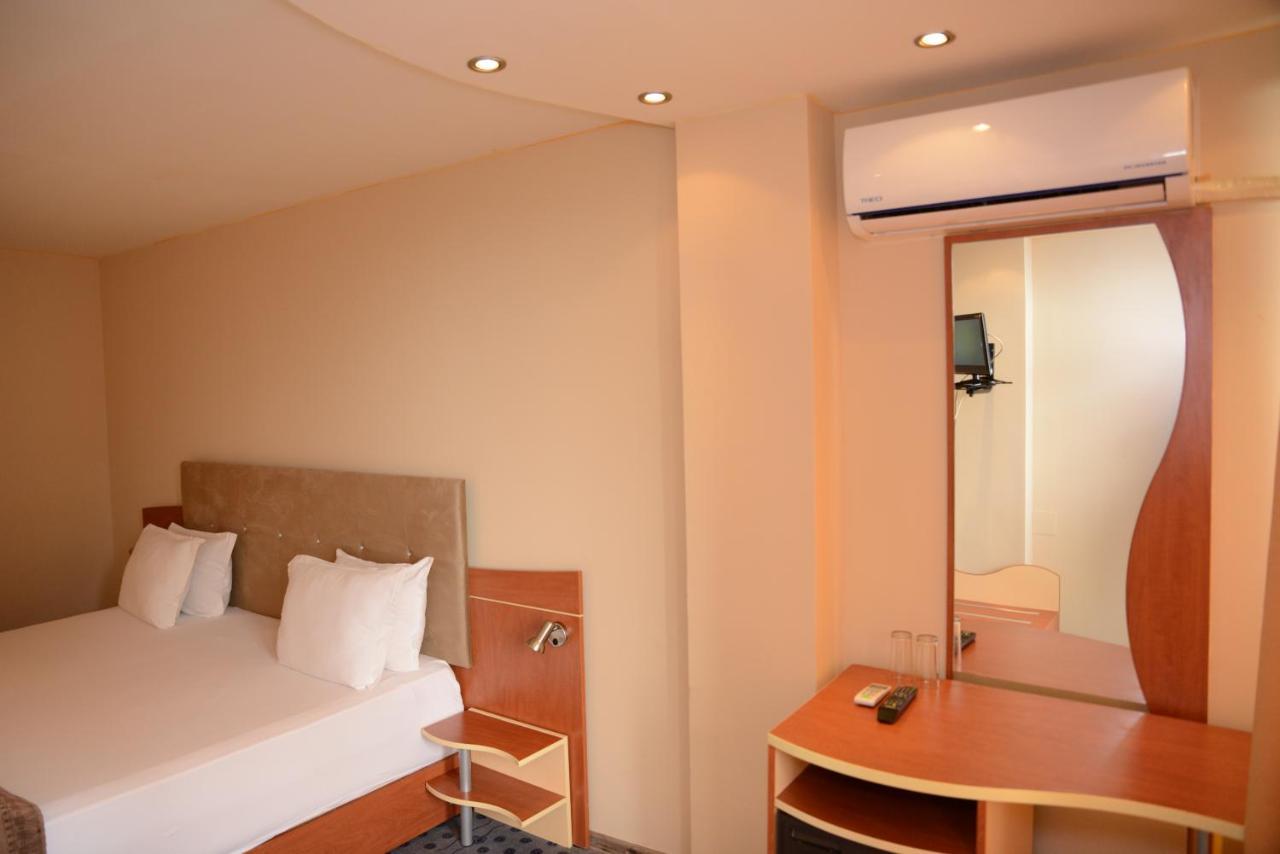 Bona Vita Hotell Golden Sands Exteriör bild