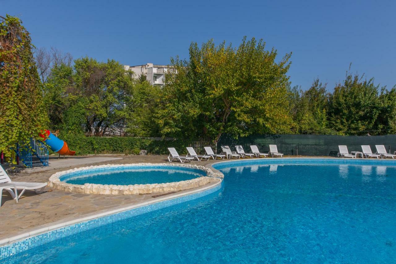 Bona Vita Hotell Golden Sands Exteriör bild