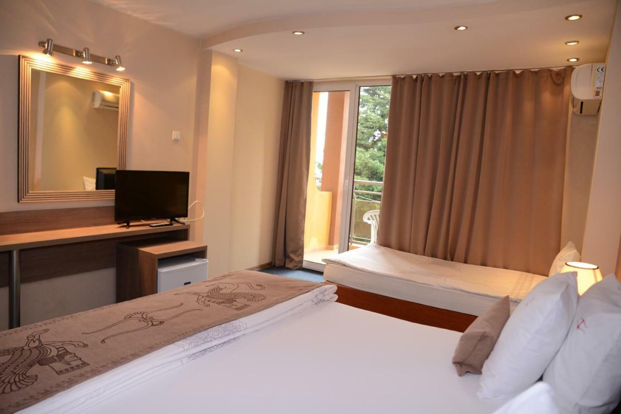 Bona Vita Hotell Golden Sands Exteriör bild