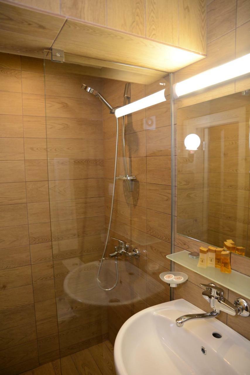 Bona Vita Hotell Golden Sands Exteriör bild
