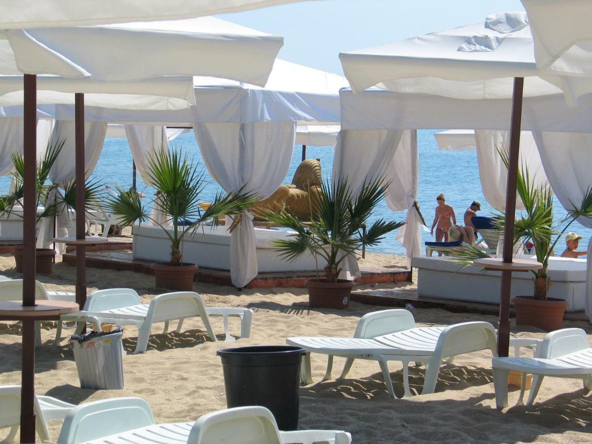 Bona Vita Hotell Golden Sands Exteriör bild