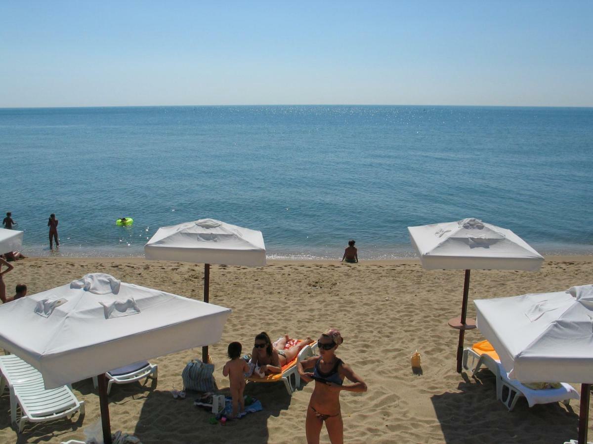 Bona Vita Hotell Golden Sands Exteriör bild